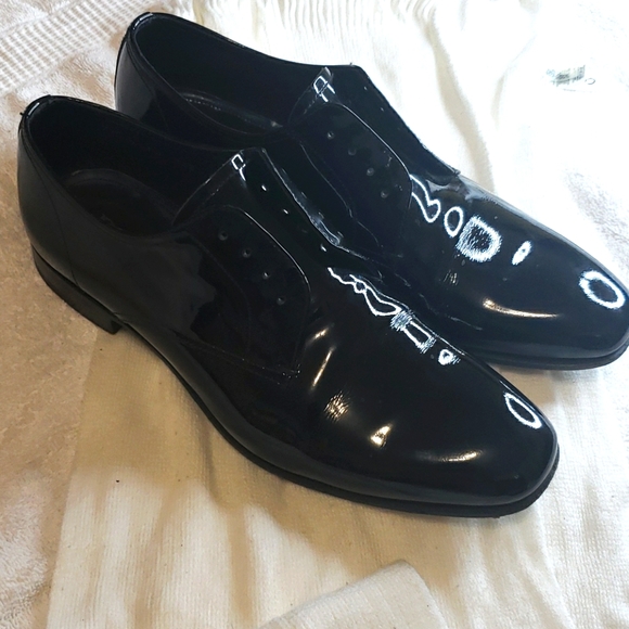 Shoes - Picture 2 of 2